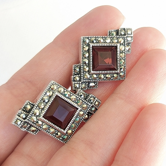 Vintage Judith Jack sterling silver 925 marcasite red garnet clip earrings - Picture 6 of 8